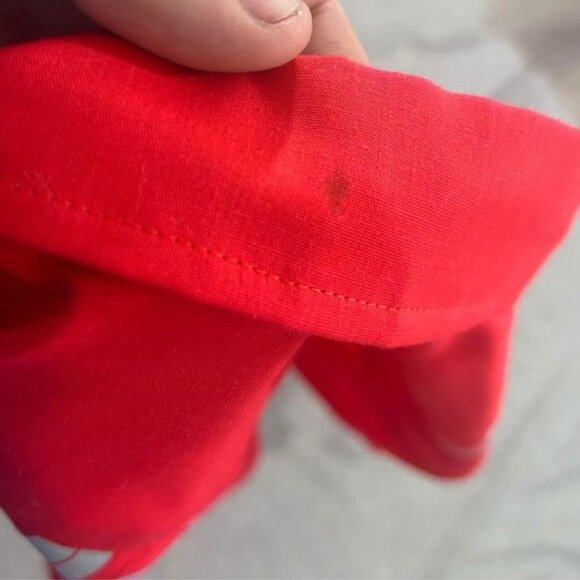 Hilo Hattie Shirt Mens medium Hawaiian red floral maui plantation - Picture 10 of 10